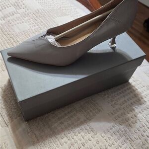 Classic Pointed-Toe Low Heel Pumps in Light Teal